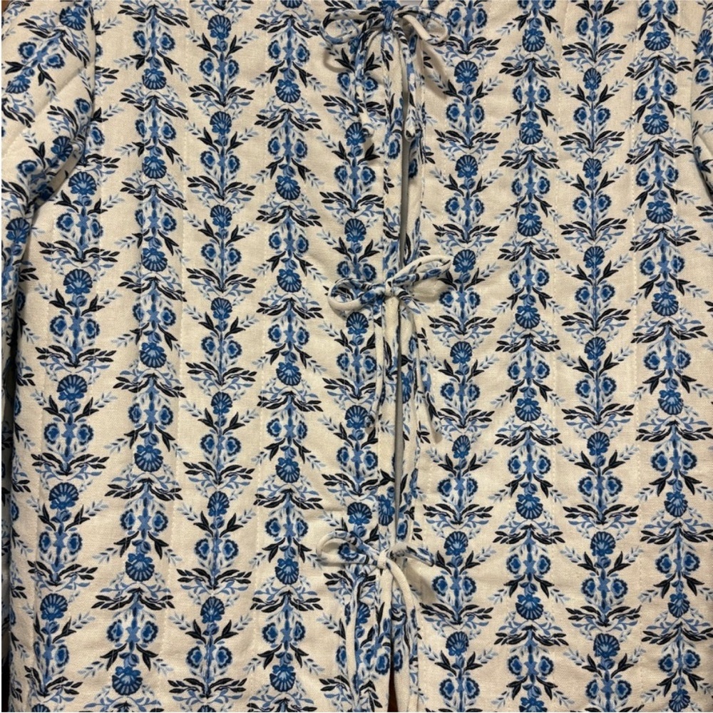 NWT House of Harlow 1960 Blue and White Bomber Quilted Jacket Small - Picture 7 of 9